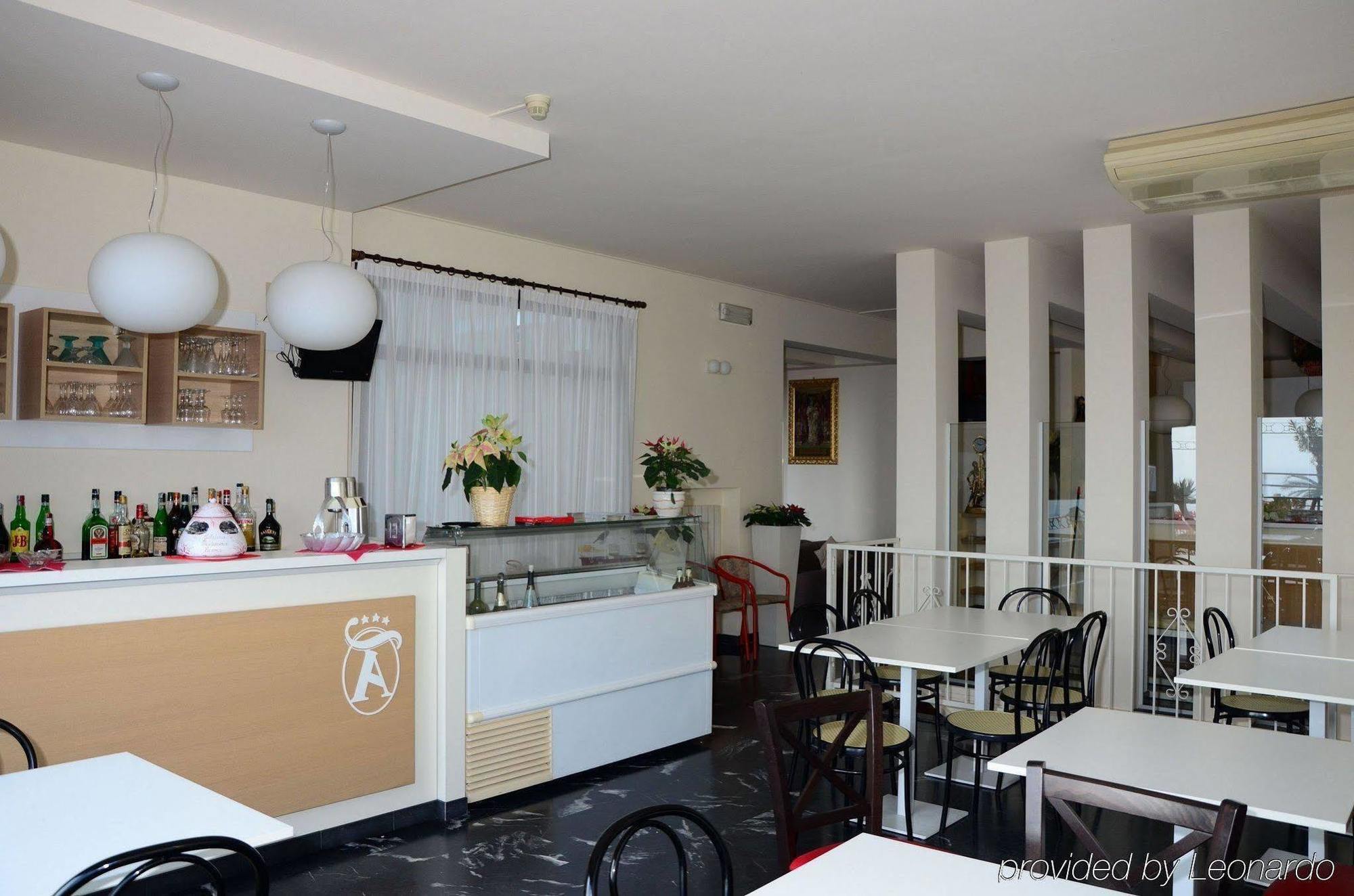Hotel Aquilia Laigueglia Buitenkant foto